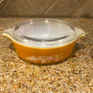 Pyrex Vintage 1 Pt Dish with Cover